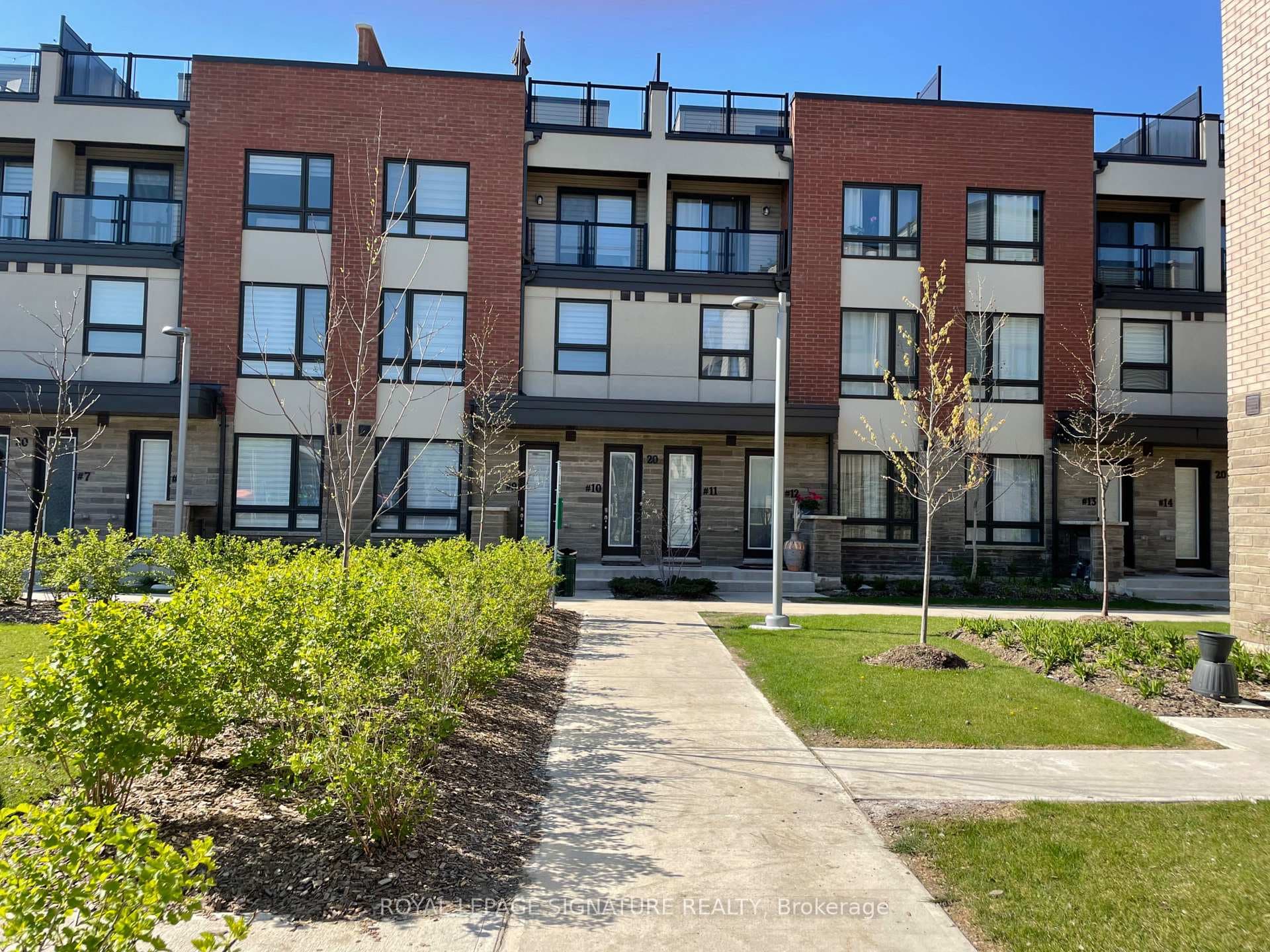 20 WoodStream Drive Unit 11 photo 1