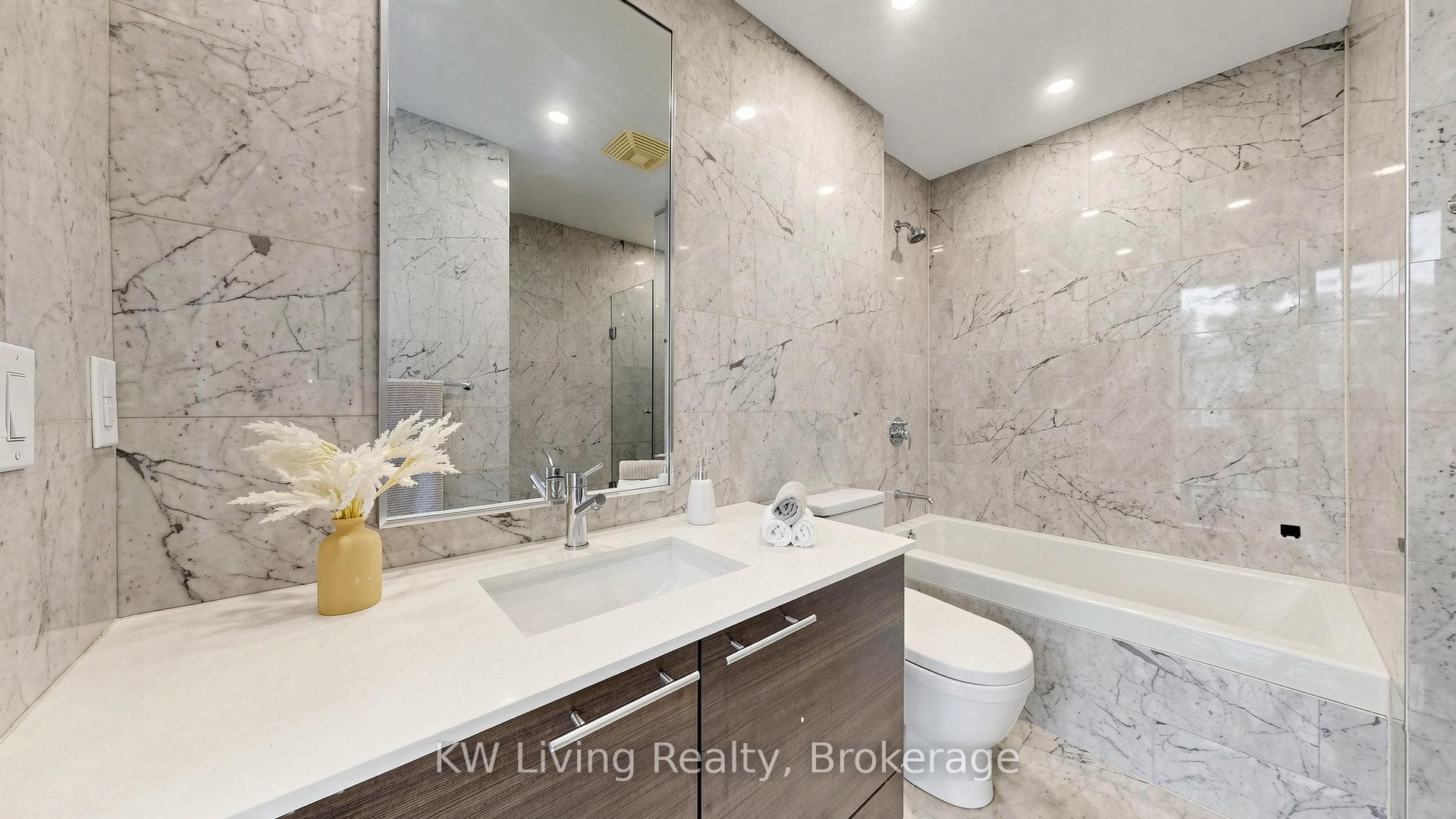 3 Market Street Unit 632 photo 9