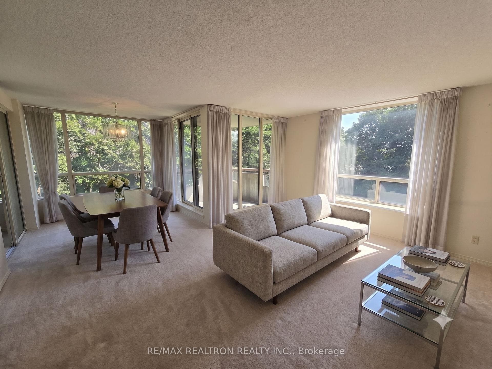 5785 Yonge Street Unit 403 photo 1