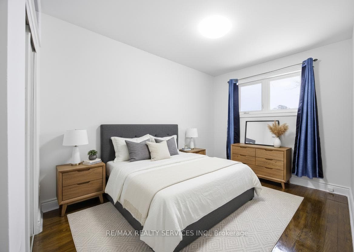 21 Radwinter Drive photo 10