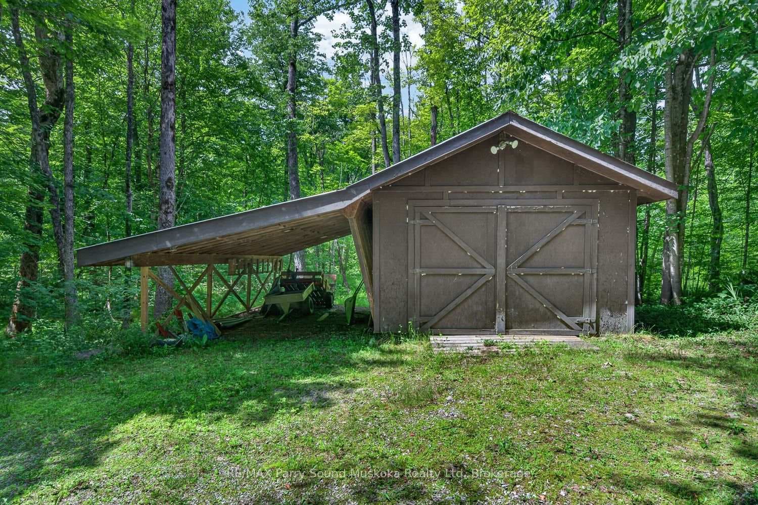 32 Shady Maple Trail photo 28
