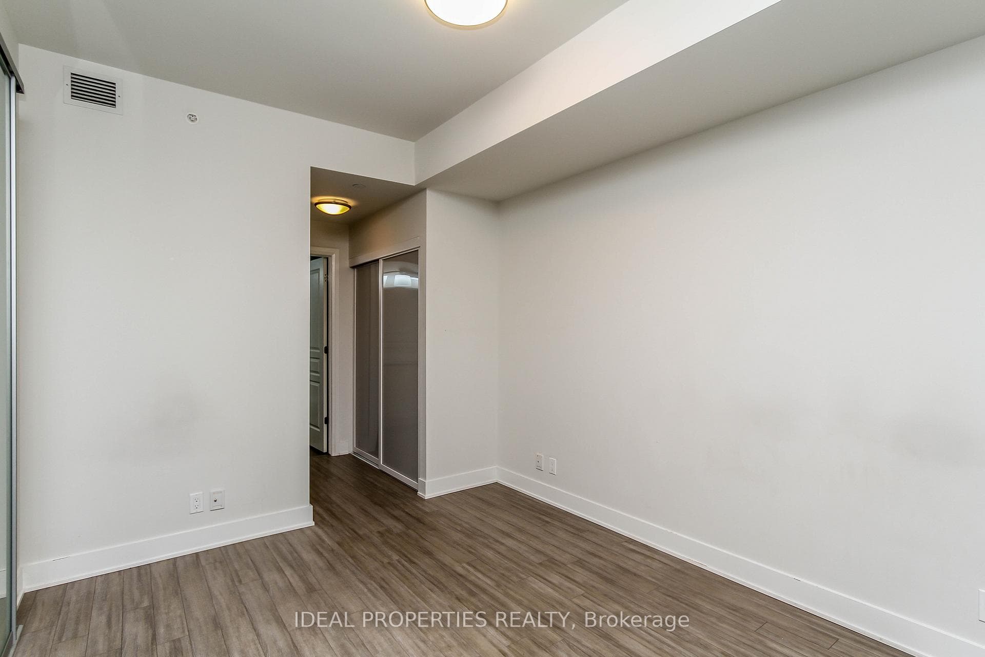 1035 Bank Street Unit 1408 photo 19