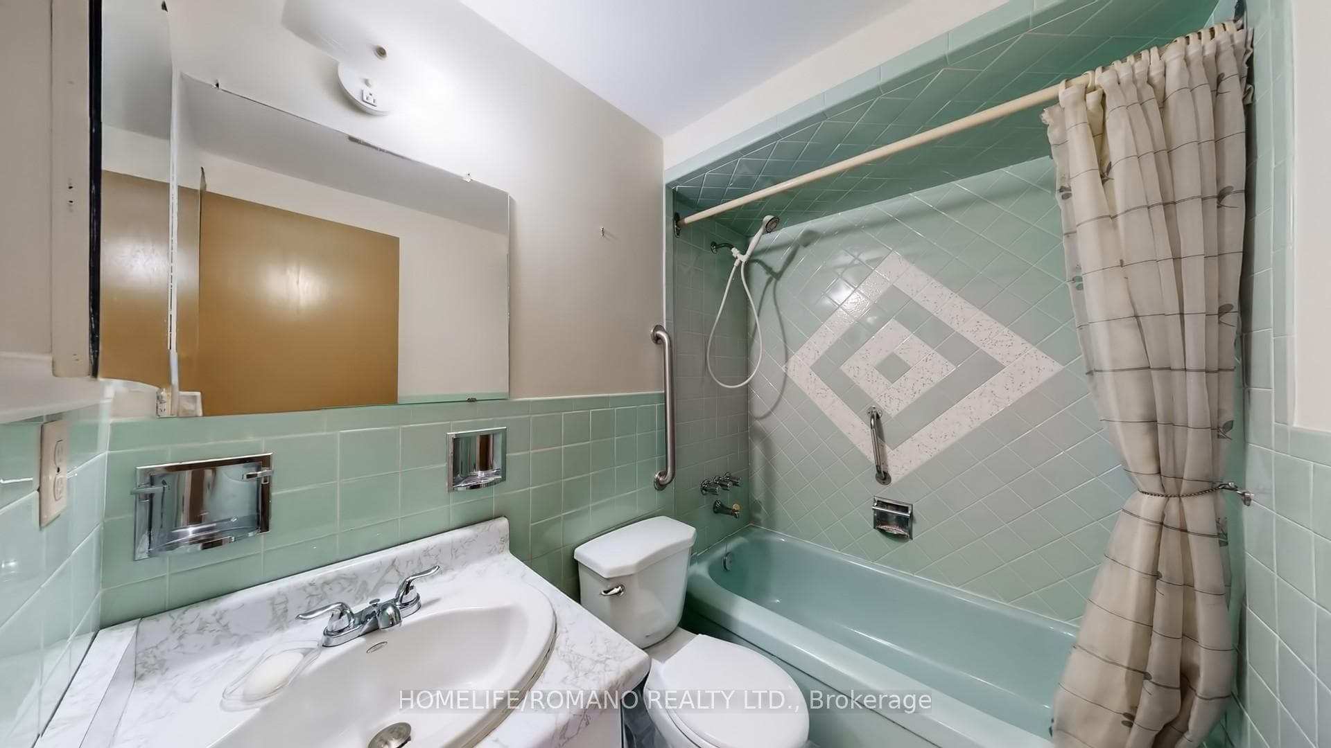 43 Warfield Drive photo 36