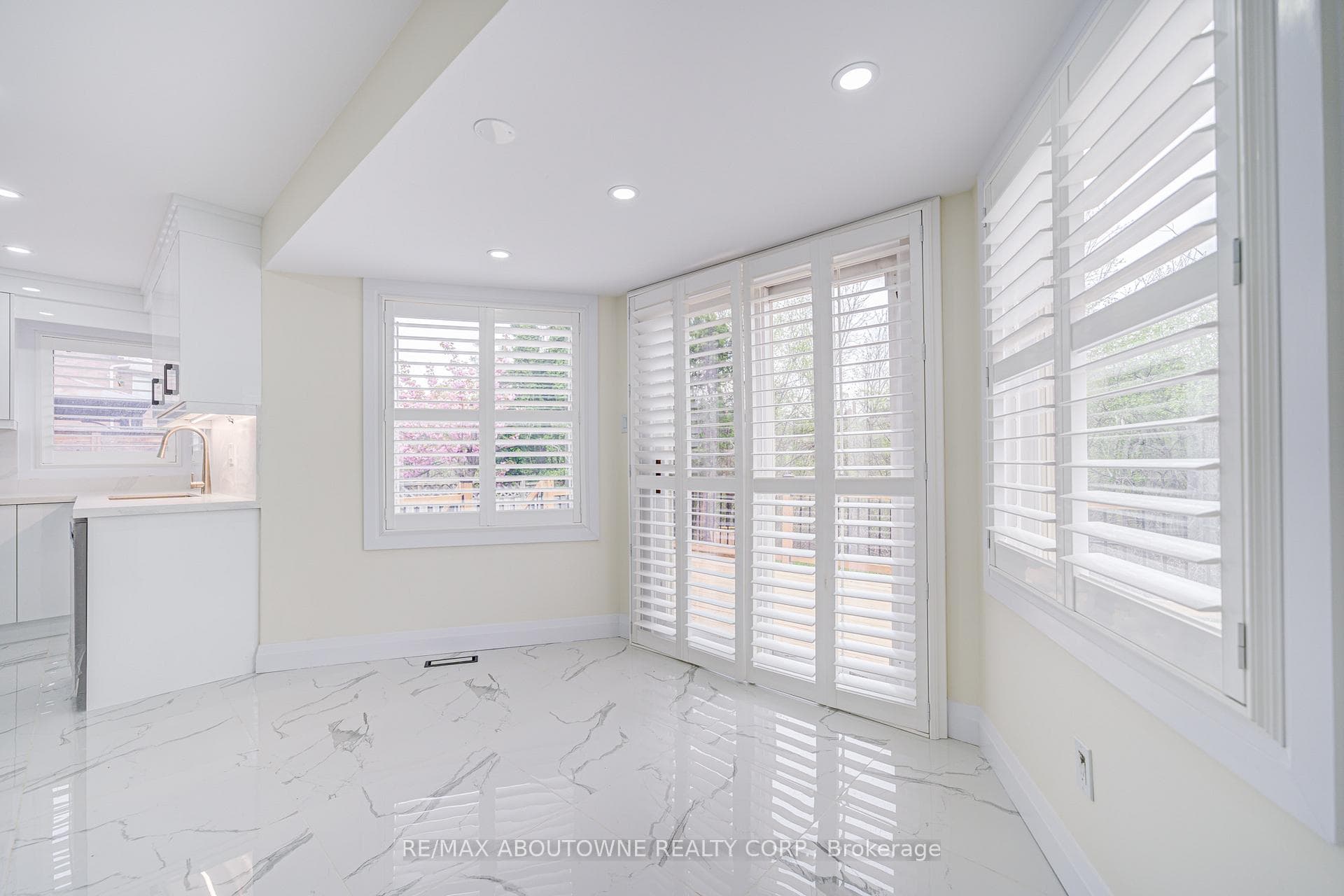 1126 Berkshire Court photo 17