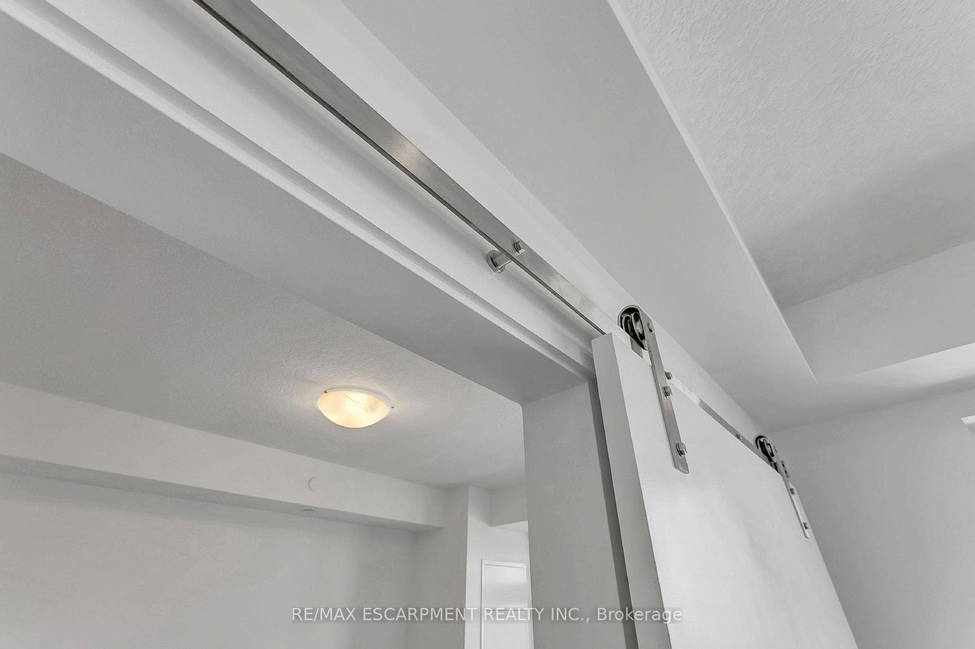 5055 Greenlane Road Unit 310 photo 22