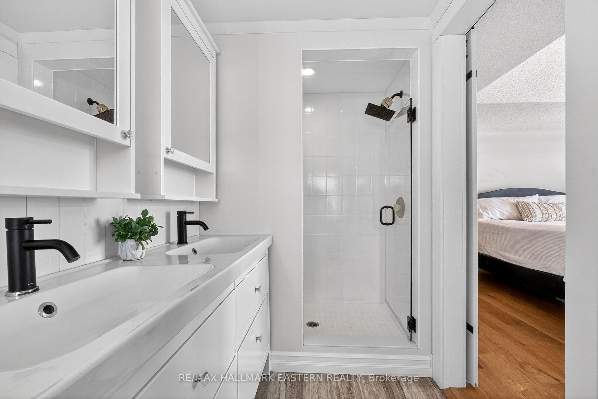 2543 DENURE Drive photo 21