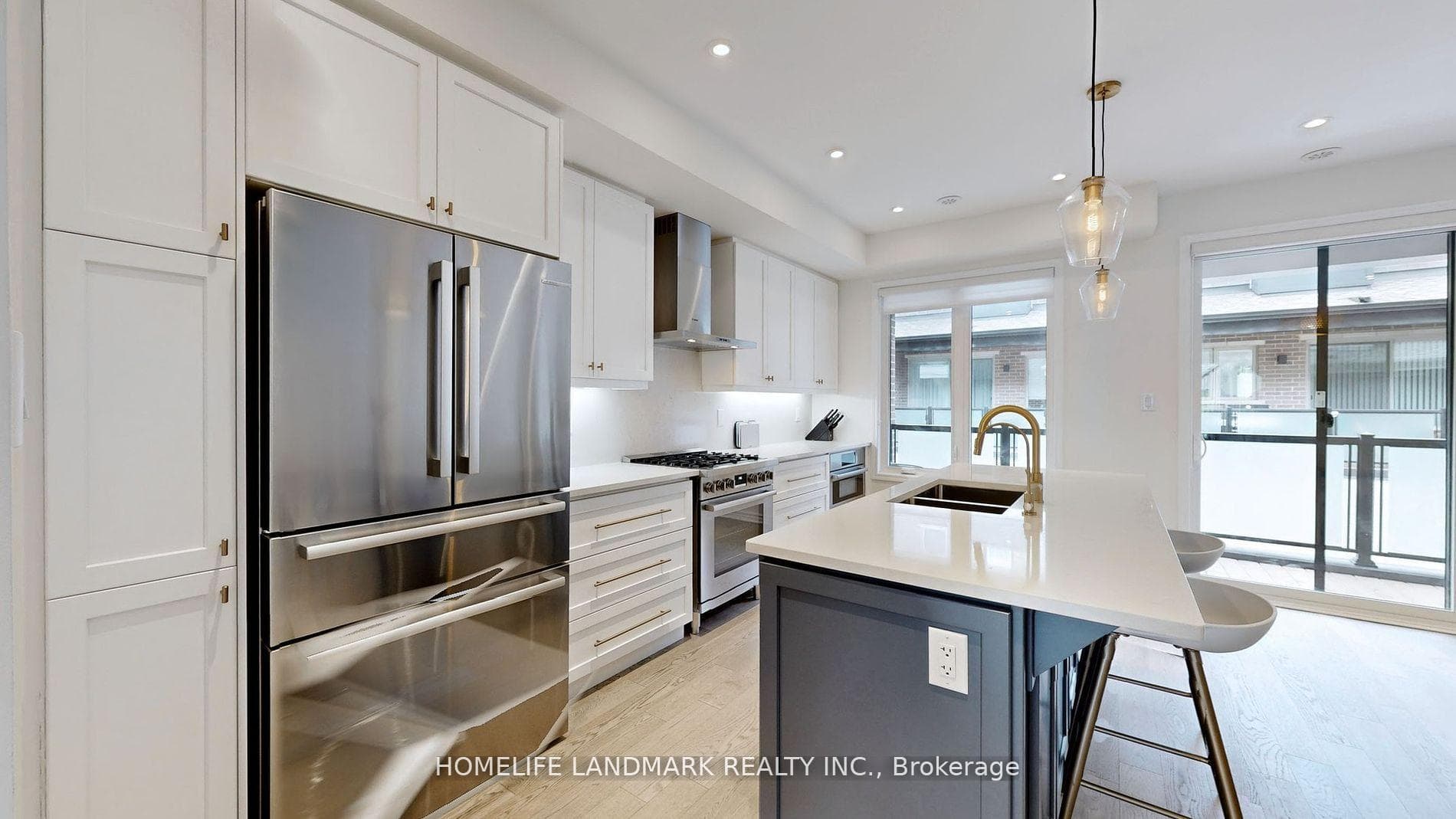 26 hollyhock Court photo 14