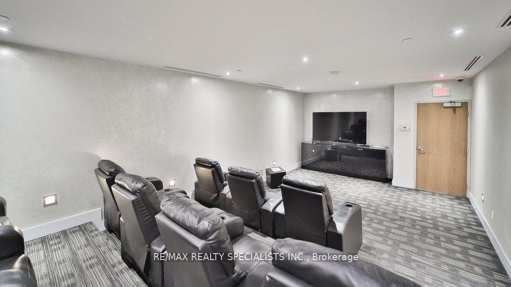 55 Eglinton Avenue Unit 1206 photo 33