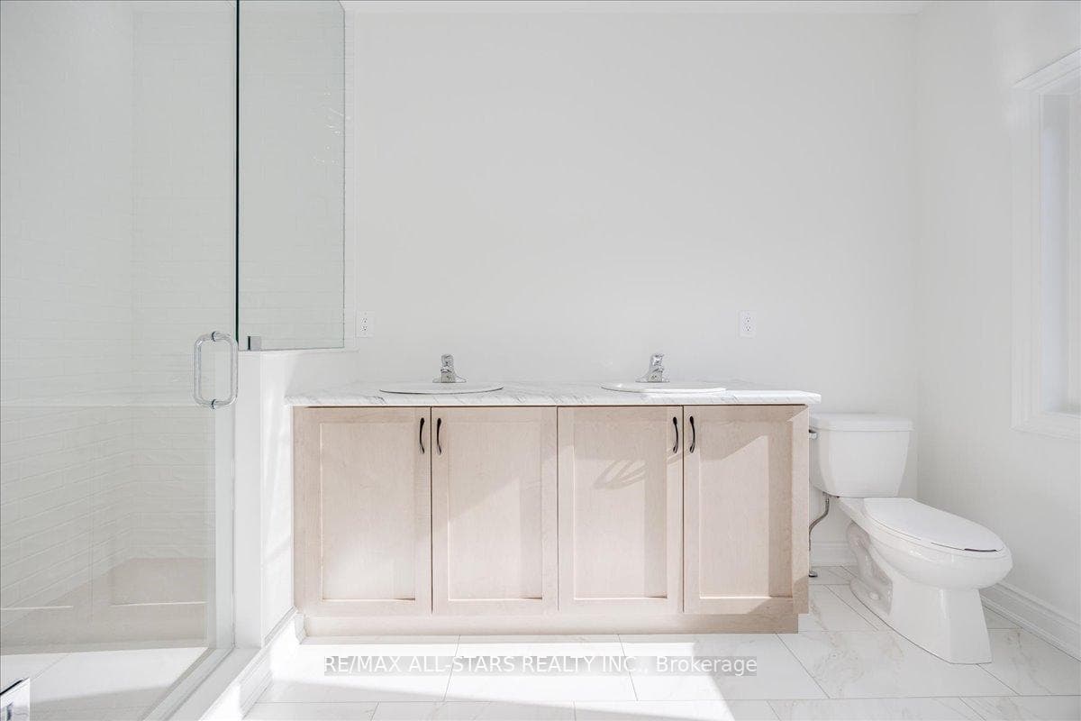 4 pc primary ensuite