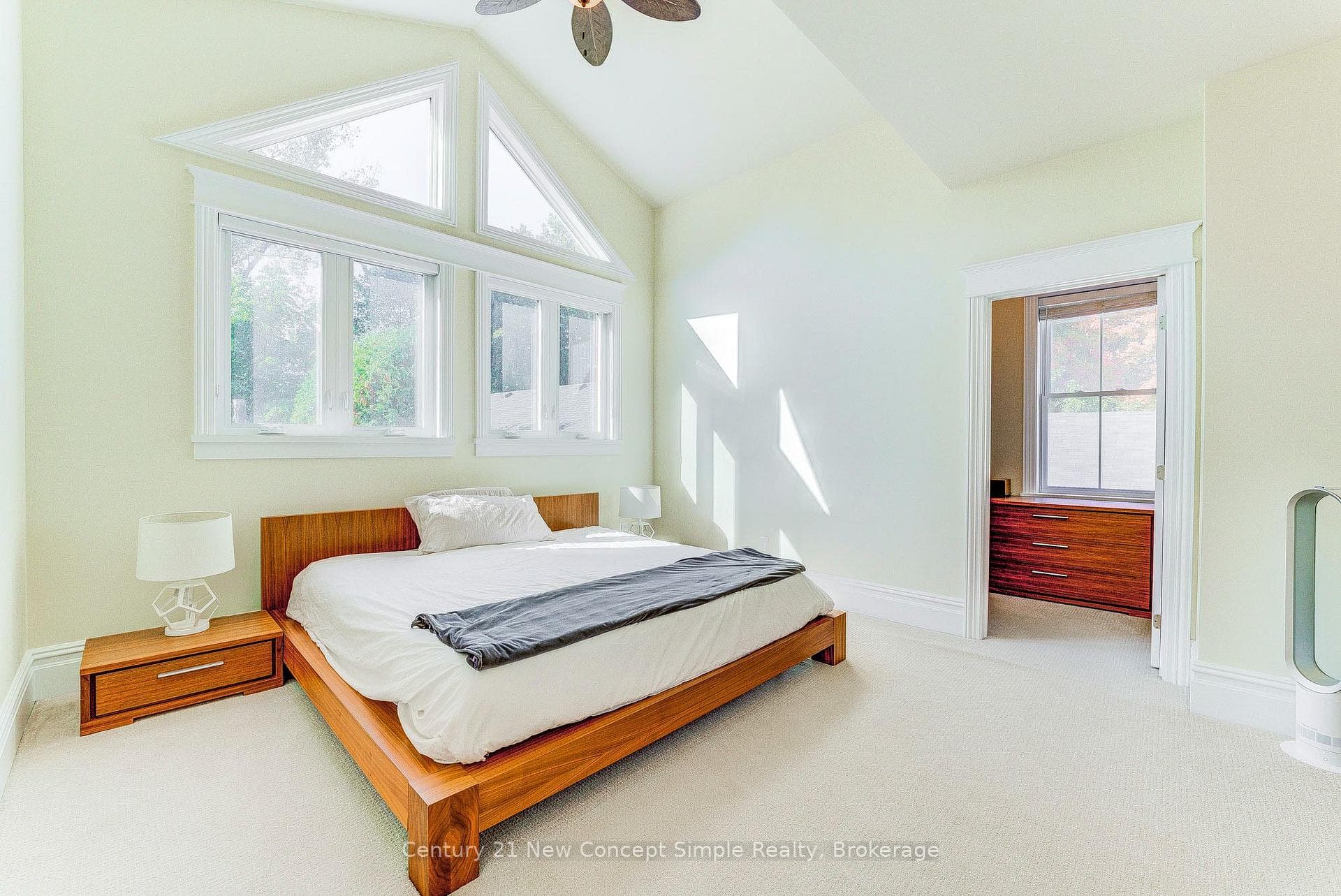 56 Machell Avenue photo 18