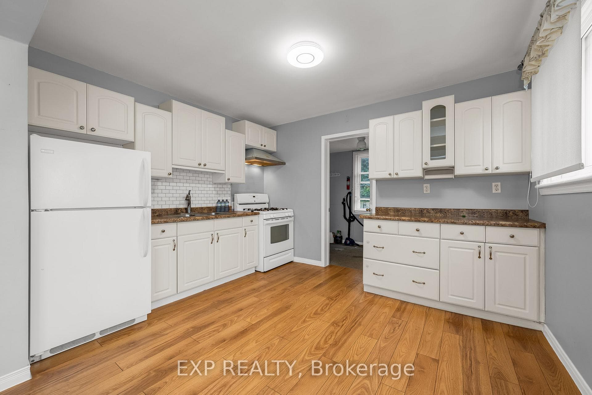 110 Fairview Avenue photo 6
