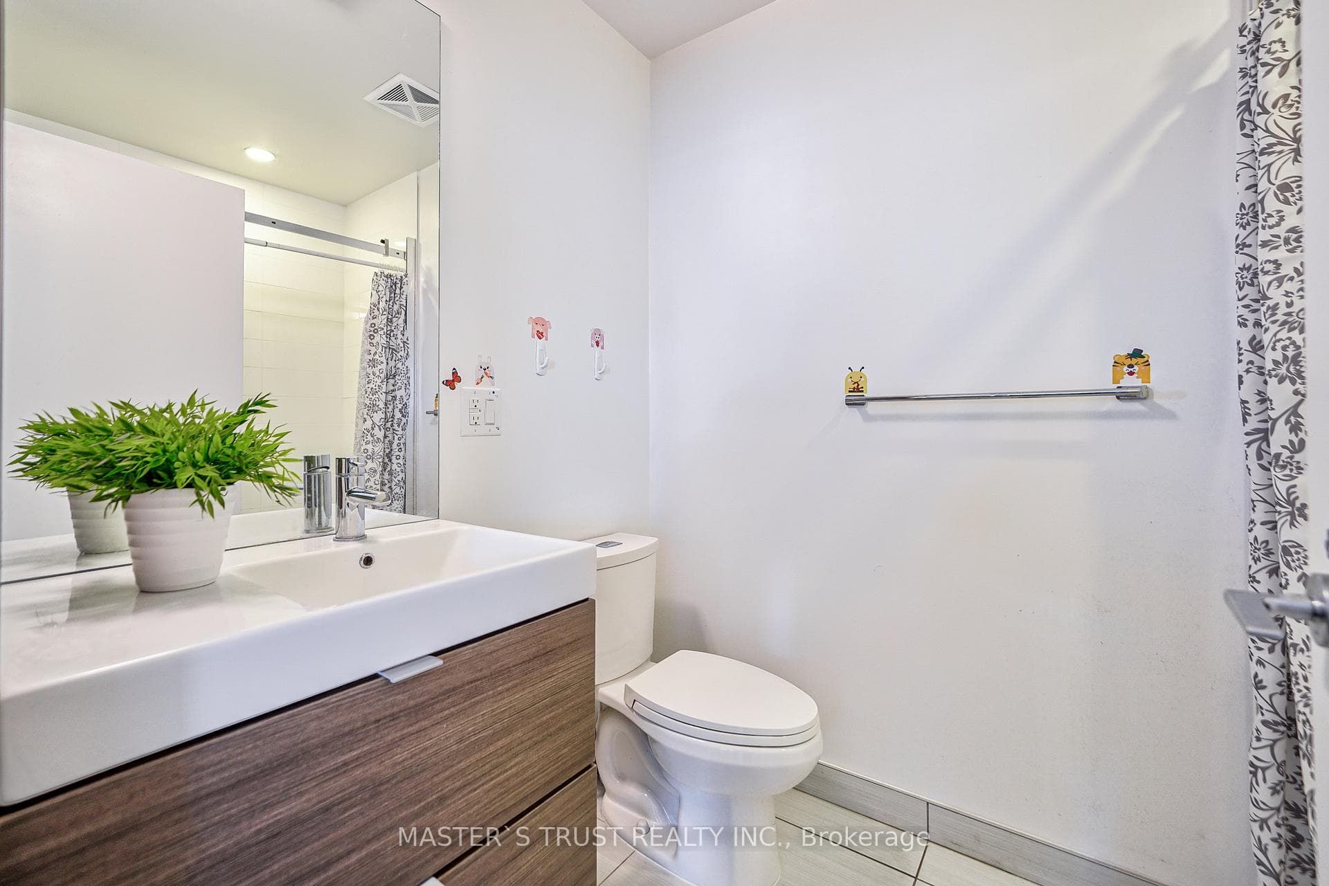 62 Forest Manor Road Unit 307 photo 33