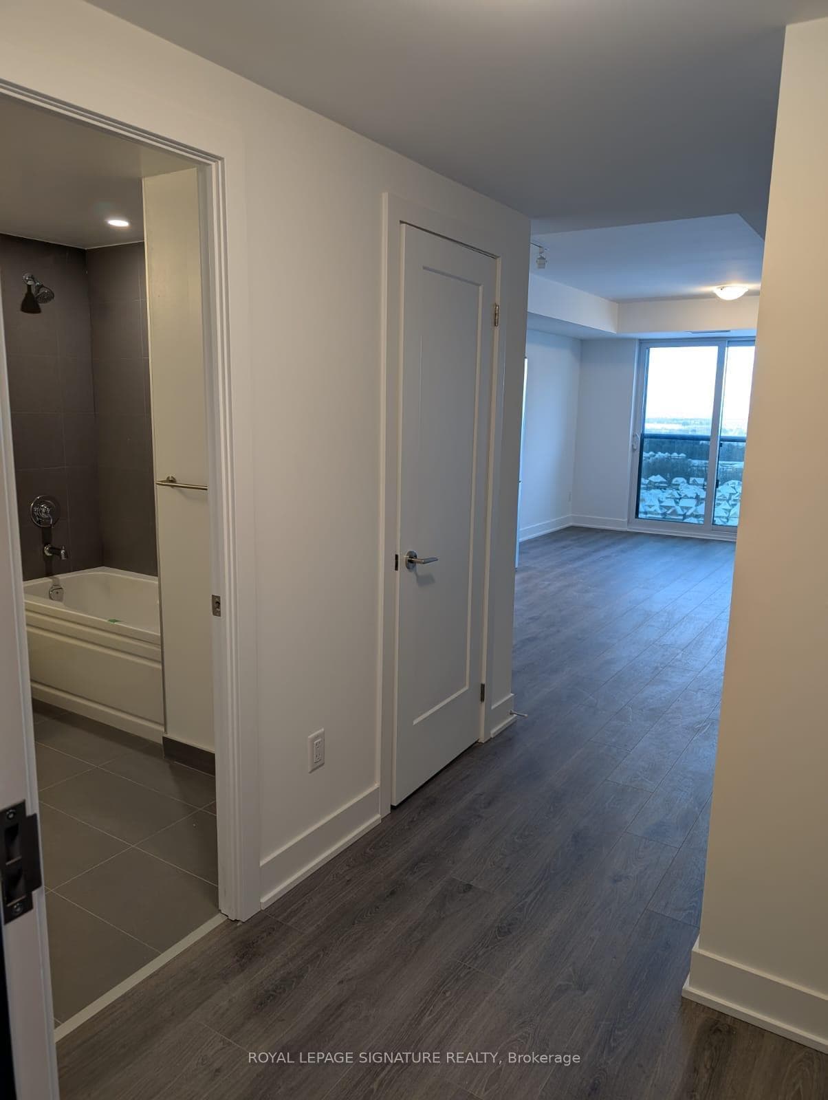 2545 Simcoe Street Unit 2309 photo 6