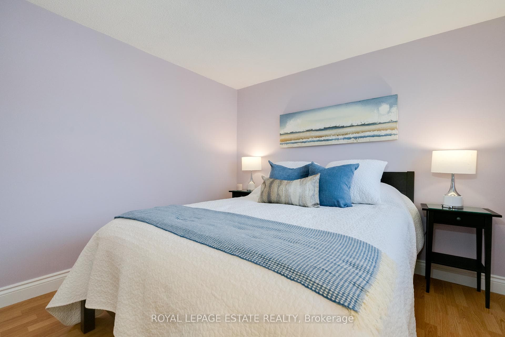 558 Lancelot Crescent photo 18