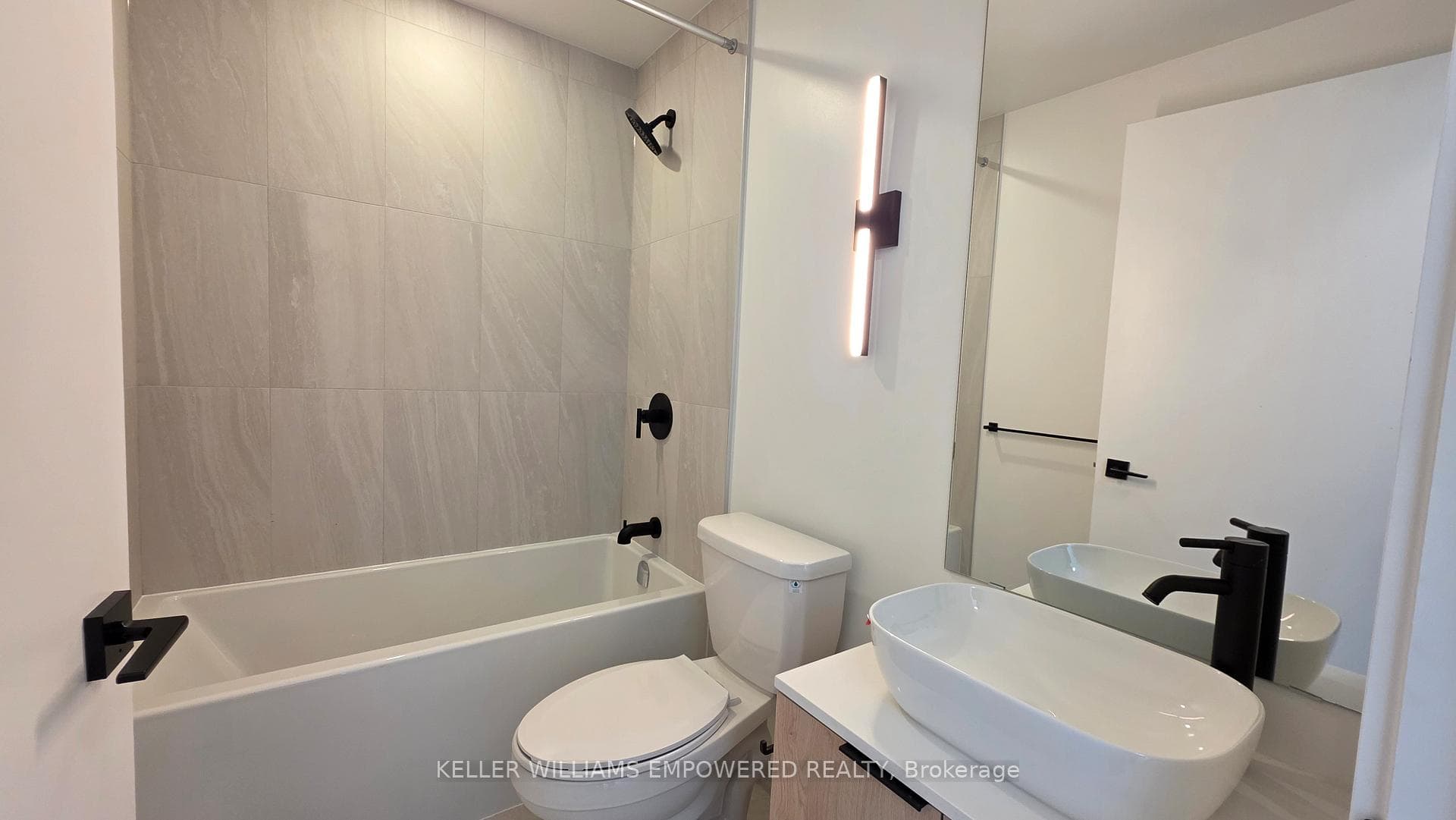 1185 Dupont Street Unit 817 photo 11