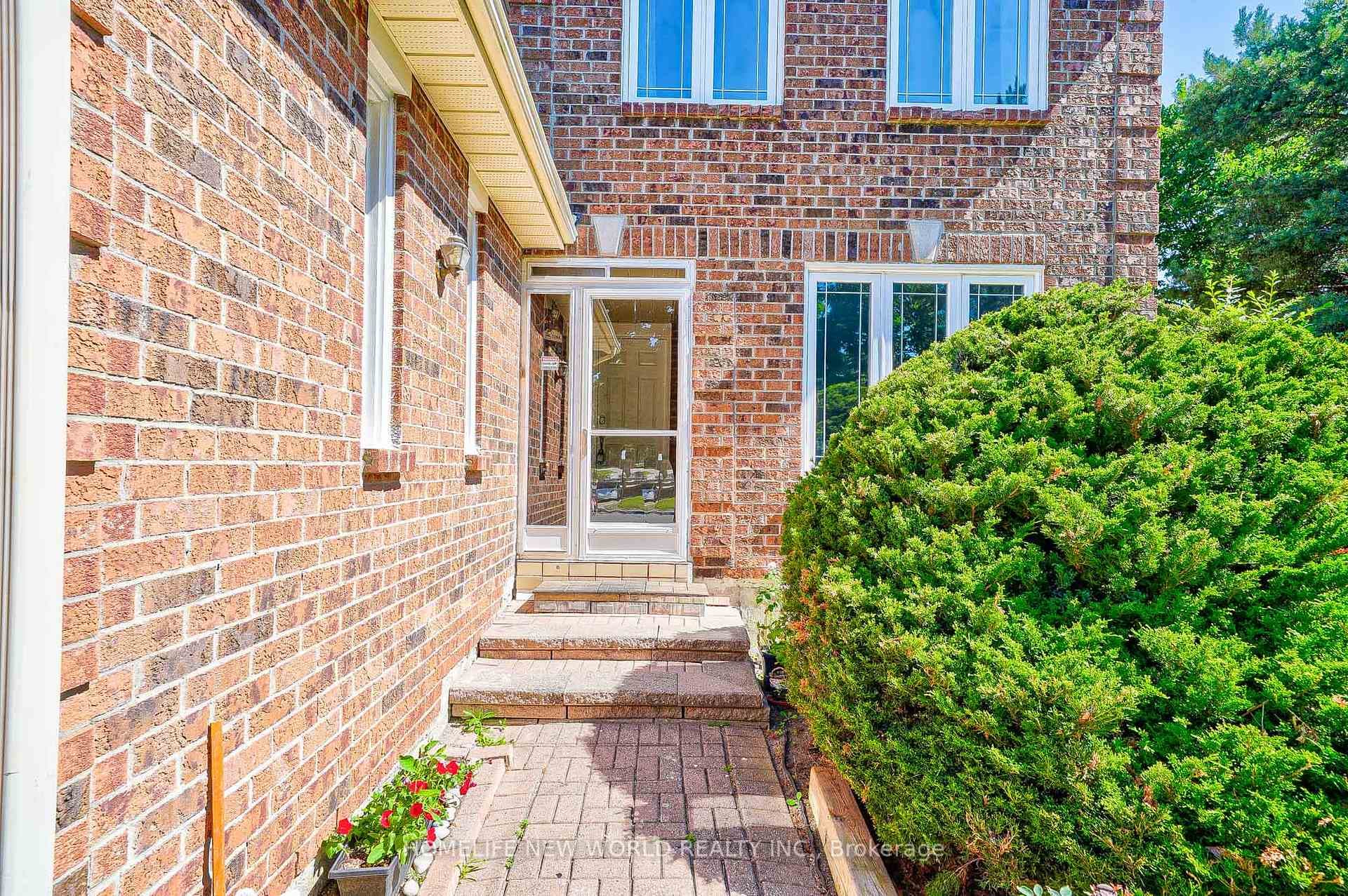 62 Halstead Drive photo 3