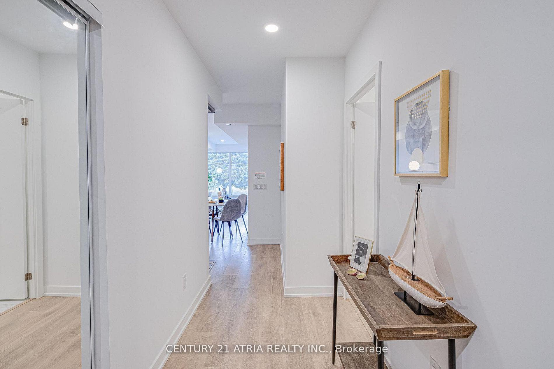 1100 Sheppard Avenue Unit 217 photo 2