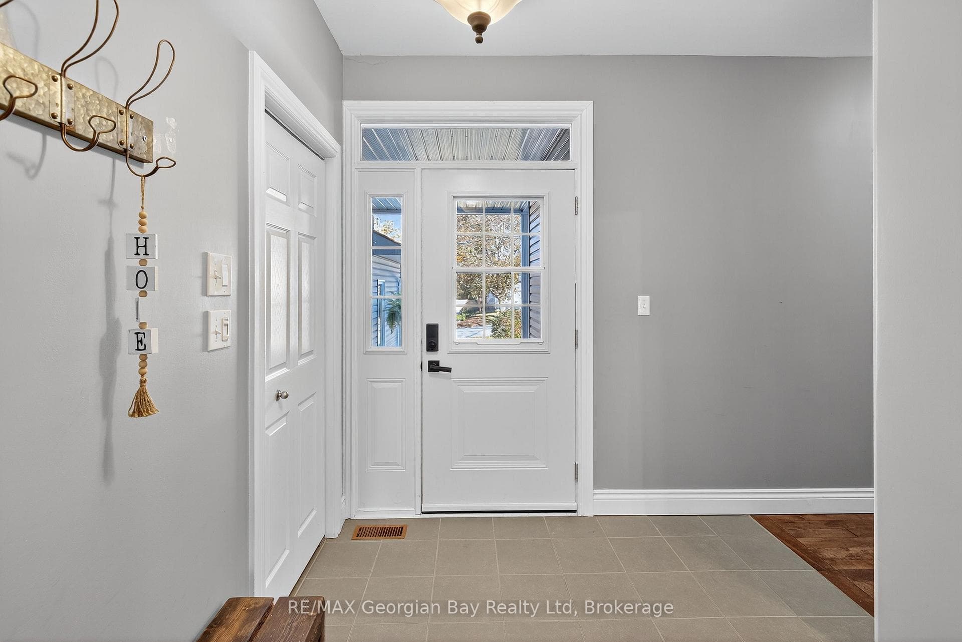 64 Broad Street photo 2