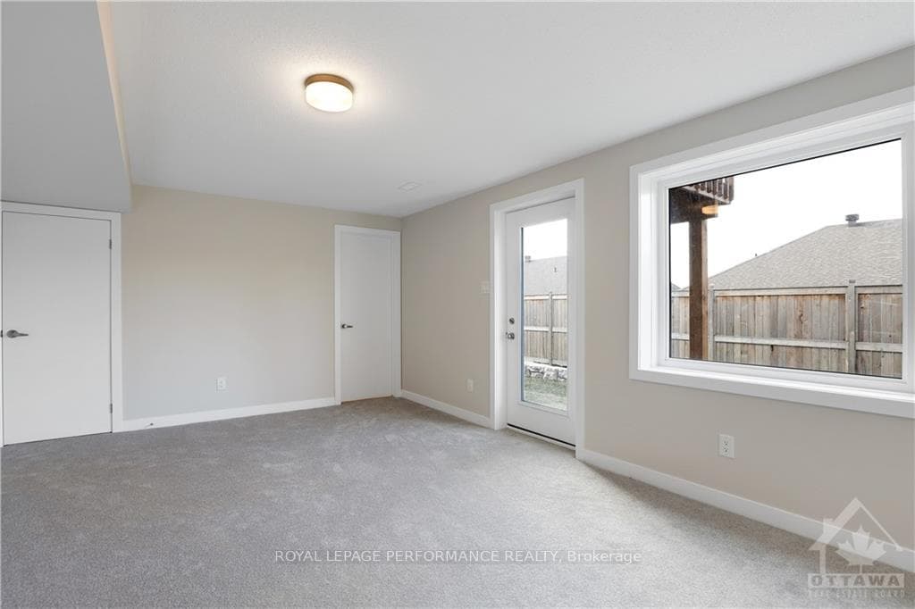 371 FALSETTO Street photo 25