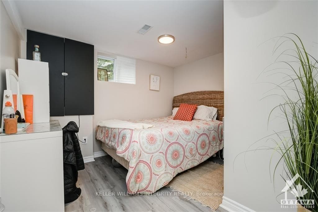 2408 DRURY Lane Unit B photo 5