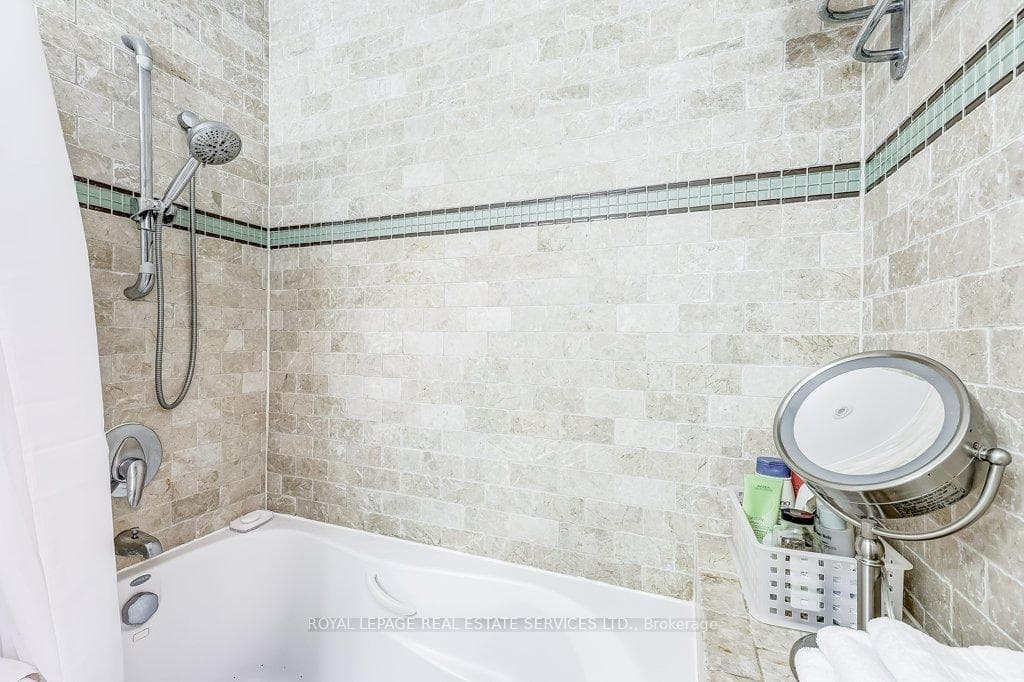 530 Windermere Avenue photo 23