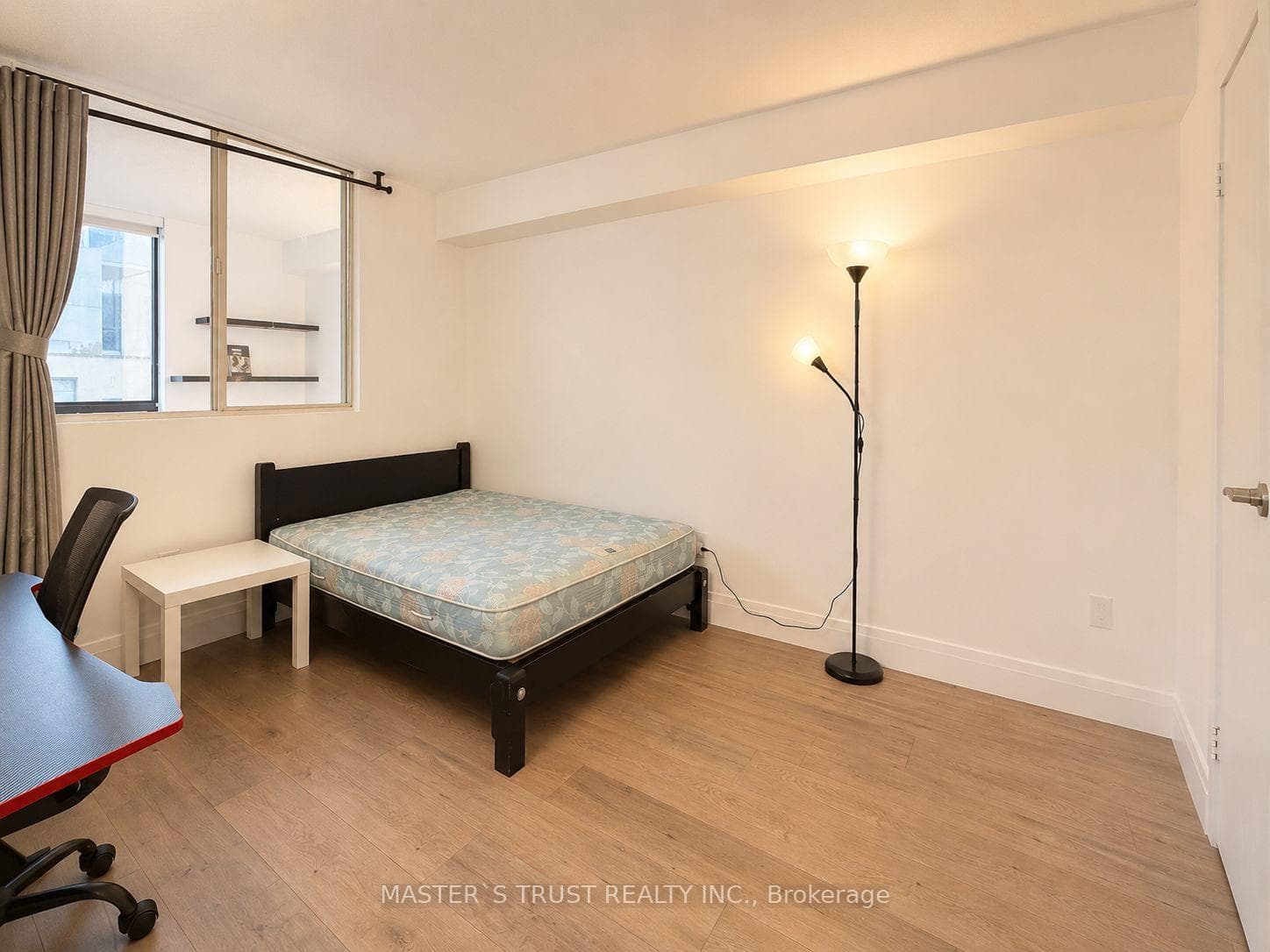 117 Gerrard Street Unit 413 photo 9