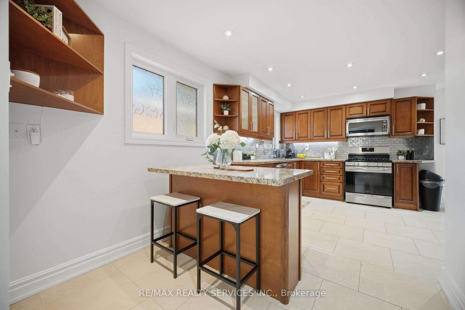 133 Romfield Circuit photo 7