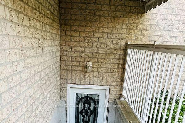 136 Prohill Street Unit Bsmt photo 4