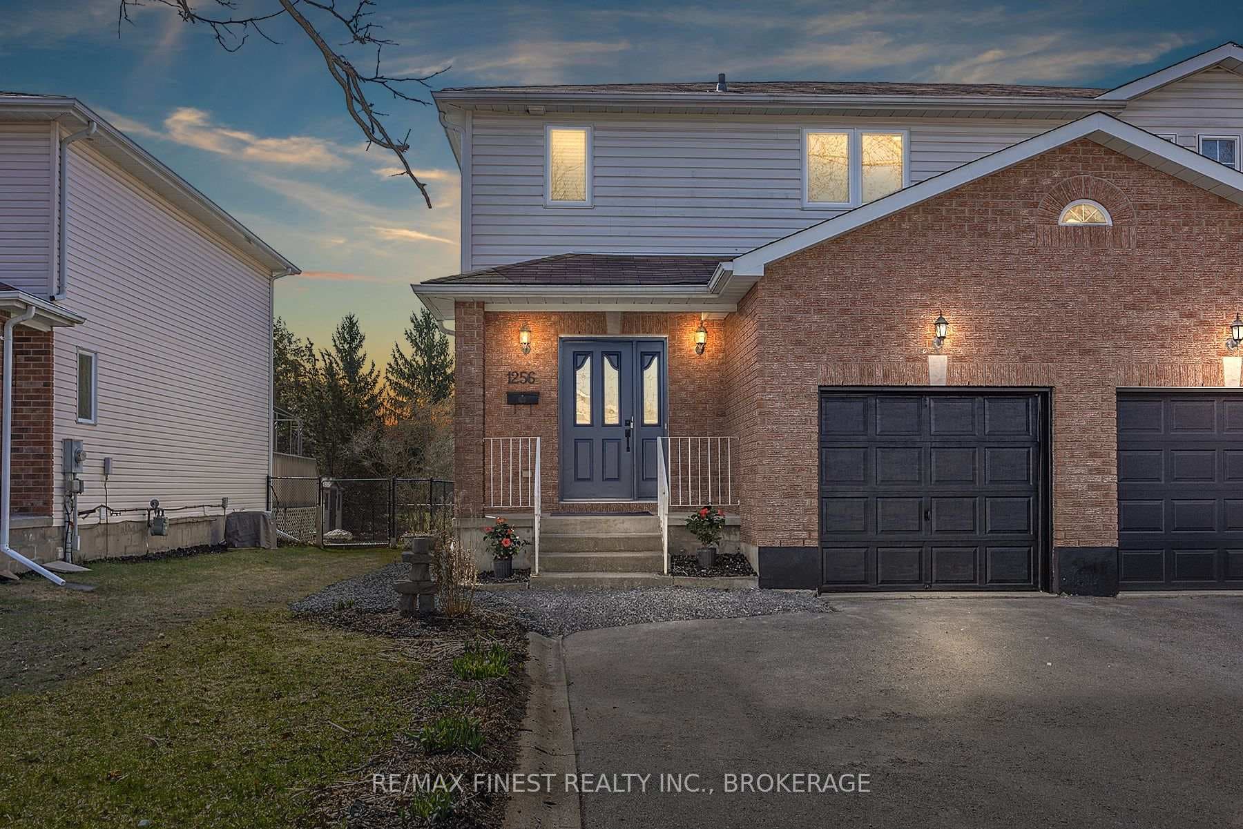 1256 Brackenwood Crescent photo 1