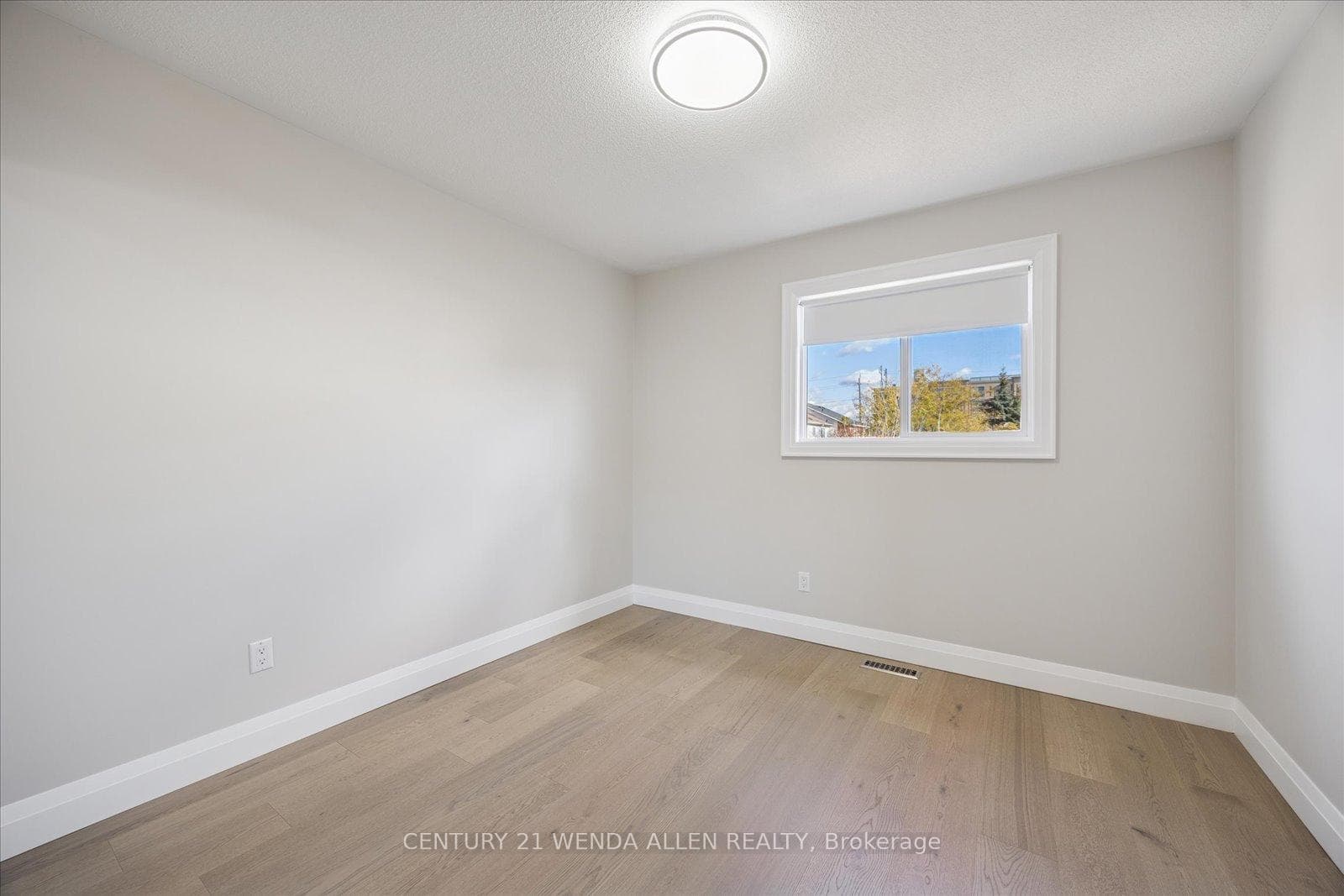 1781 Woodgate Trail photo 8