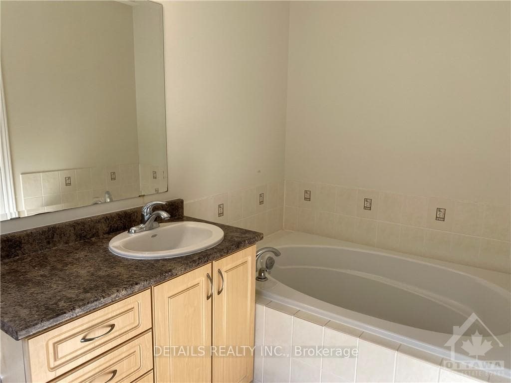100 TACOM Circle photo 20