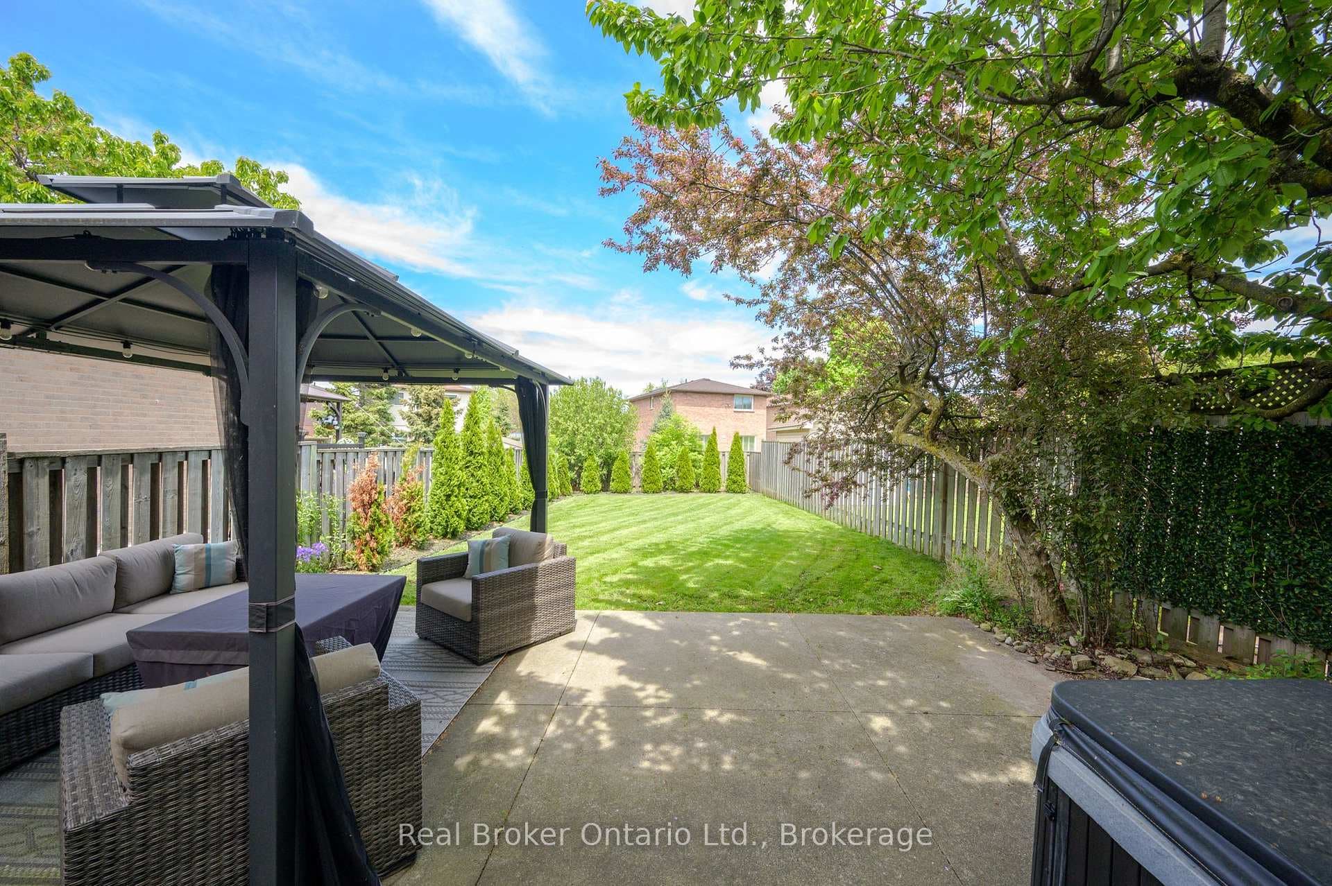 353 Macintosh Drive photo 34