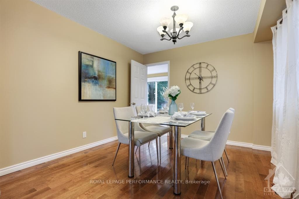 87 CASTLETHORPE Crescent photo 10