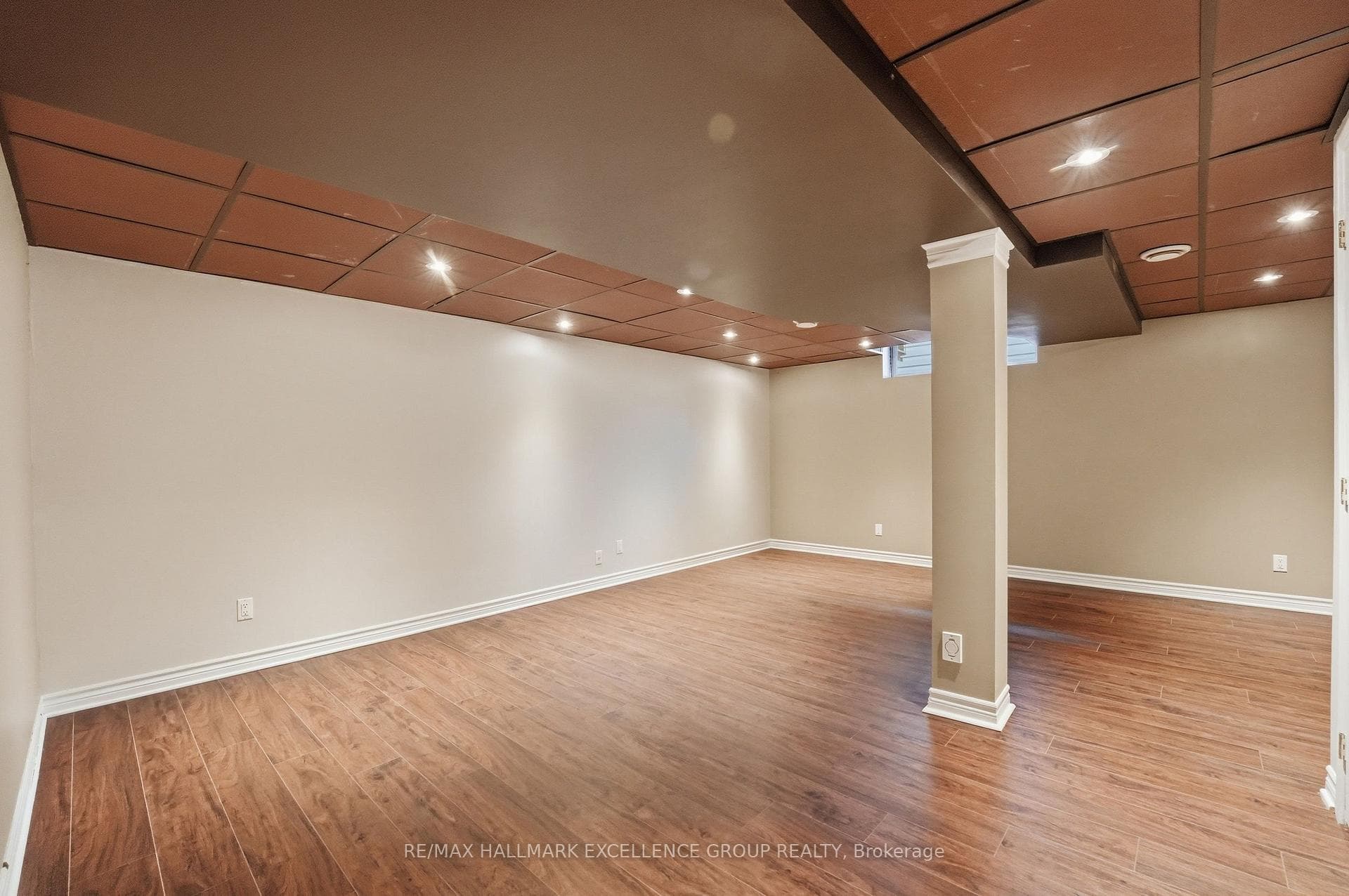 887 Nesting Way photo 37