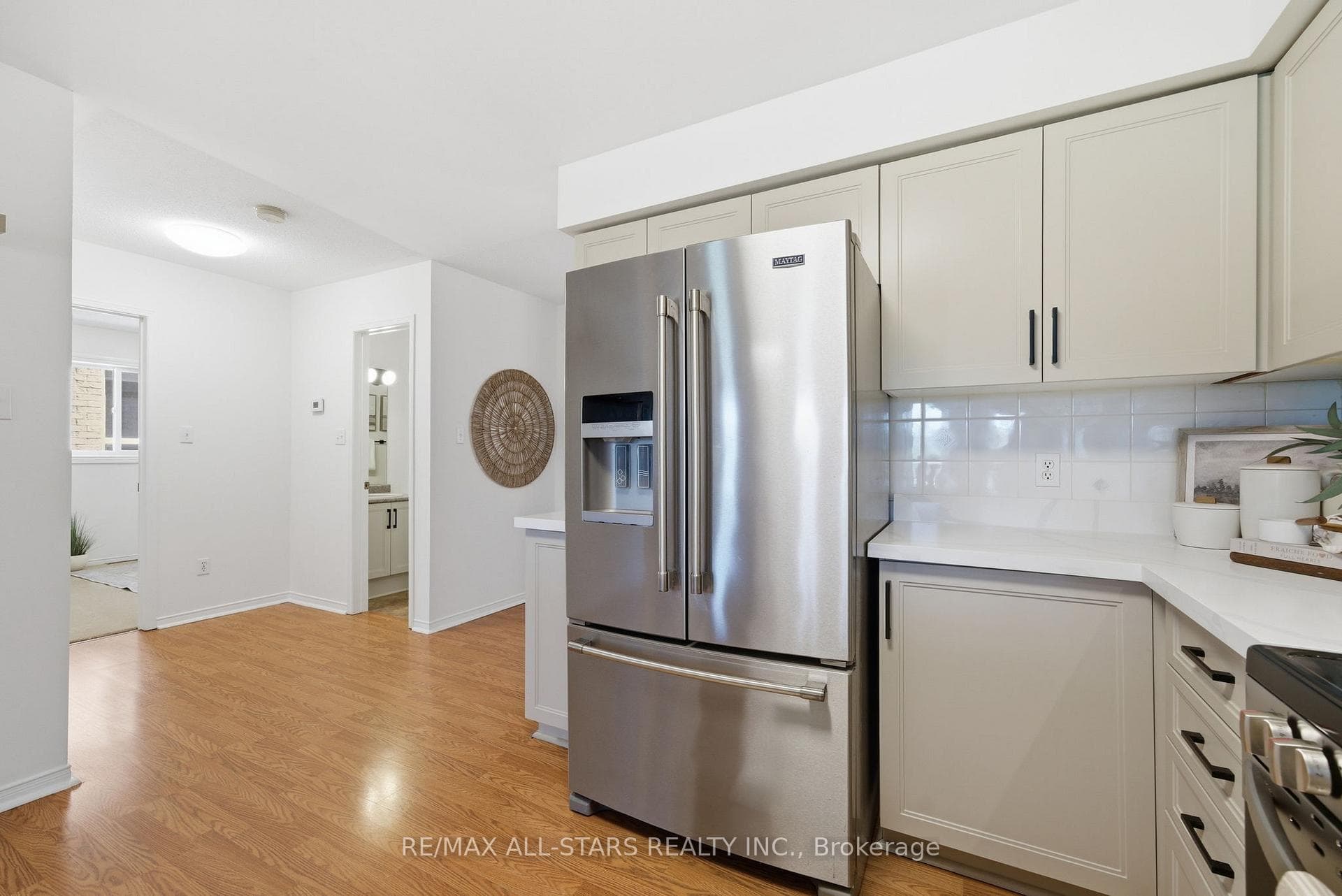 14 Napier Court photo 16