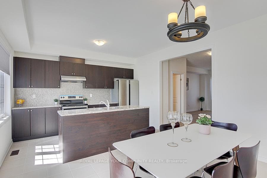 38 Pomarine Way photo 14