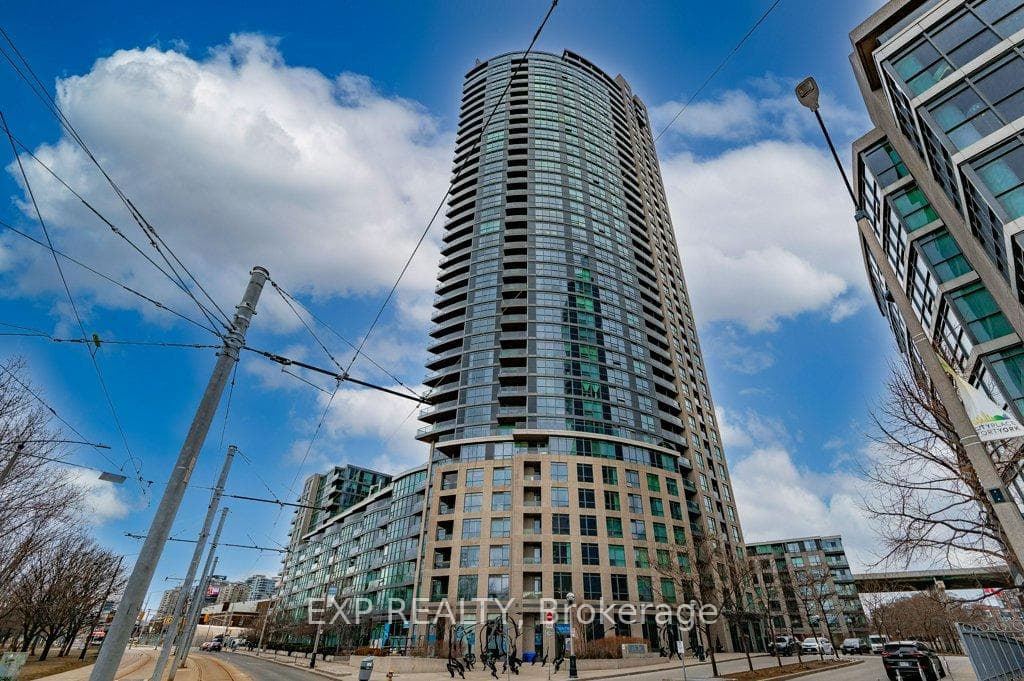 219 Fort York Boulevard Unit 2902 photo 2