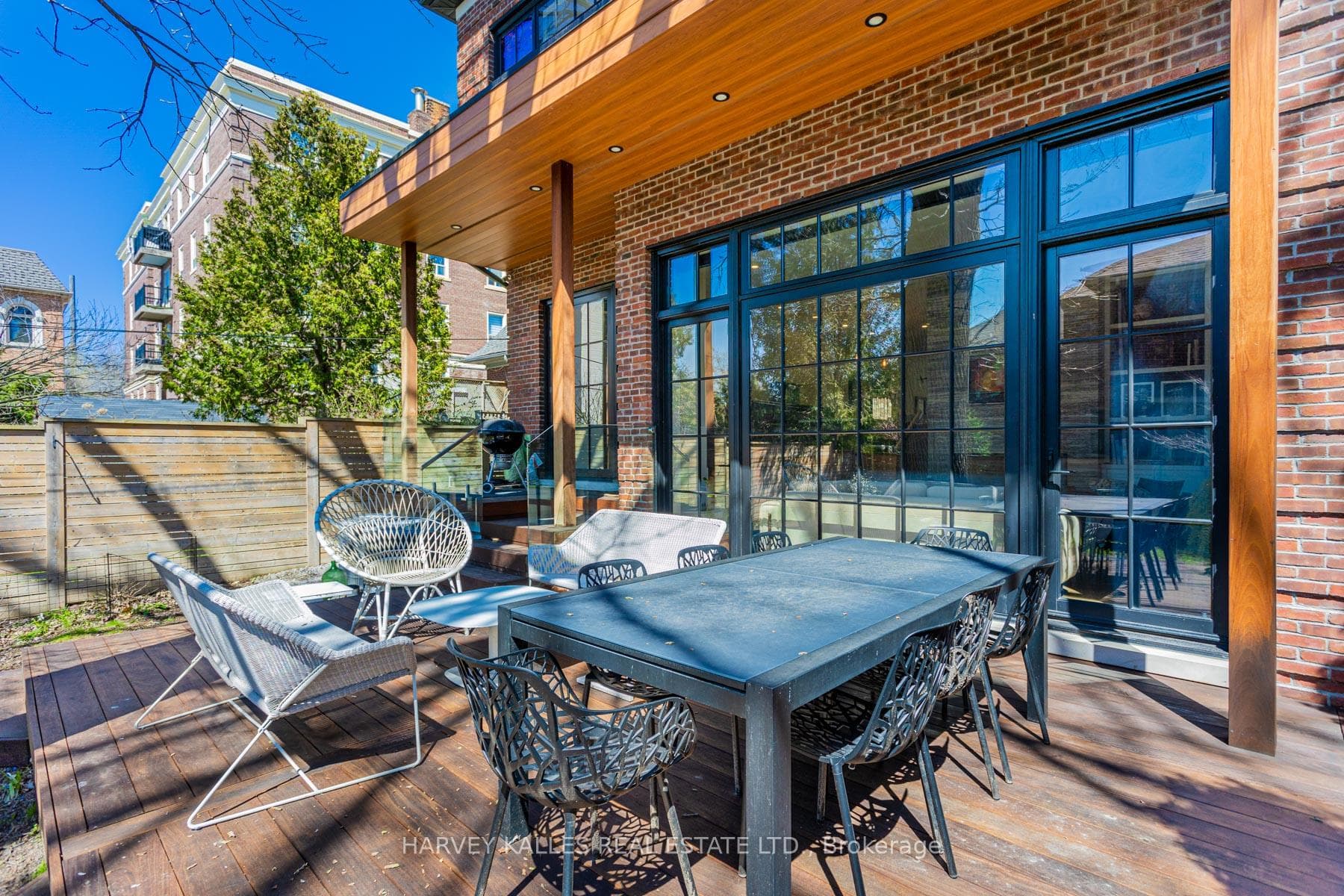 534 Russell Hill Road photo 25