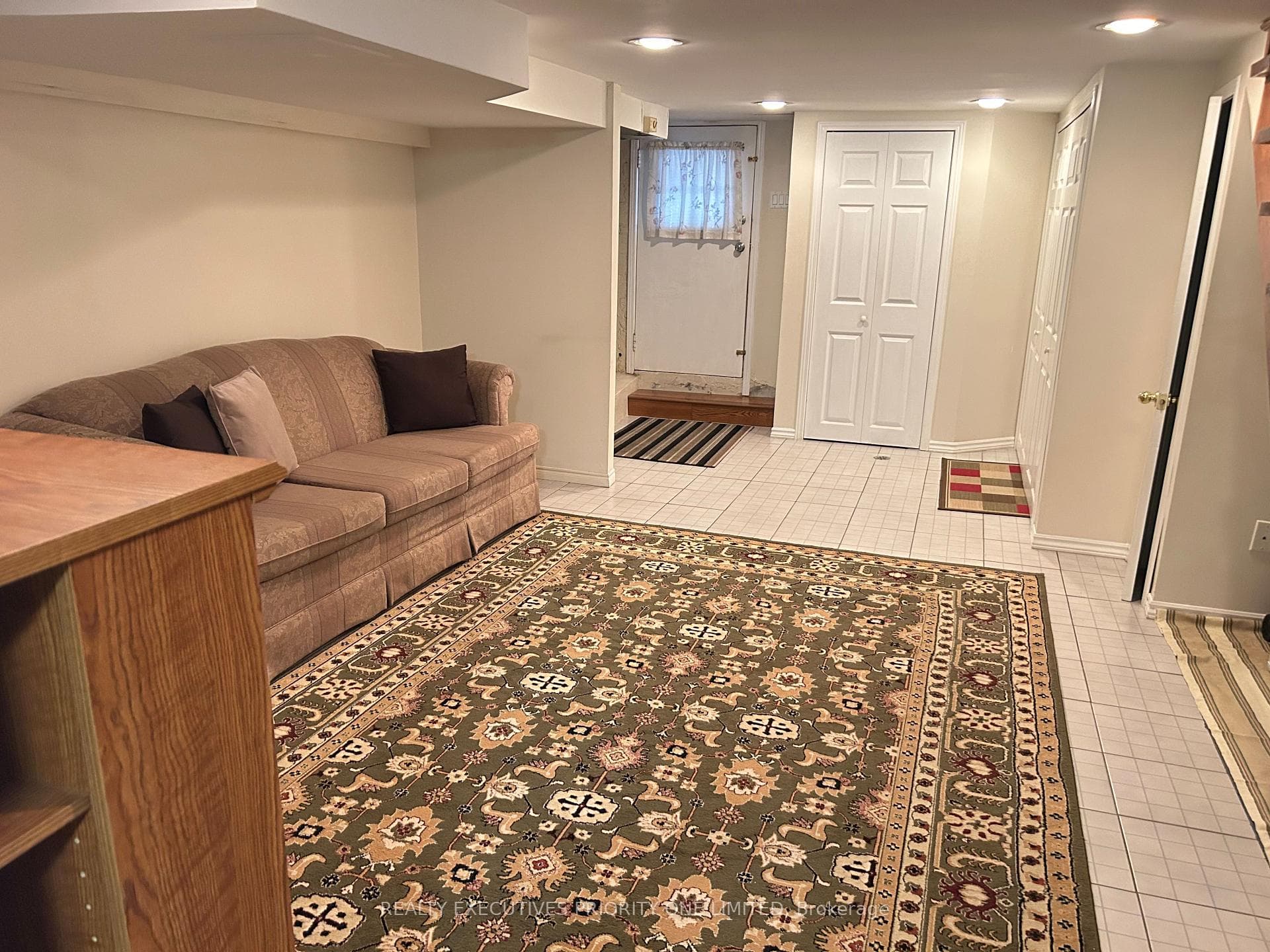 224 Caledonia Road photo 12