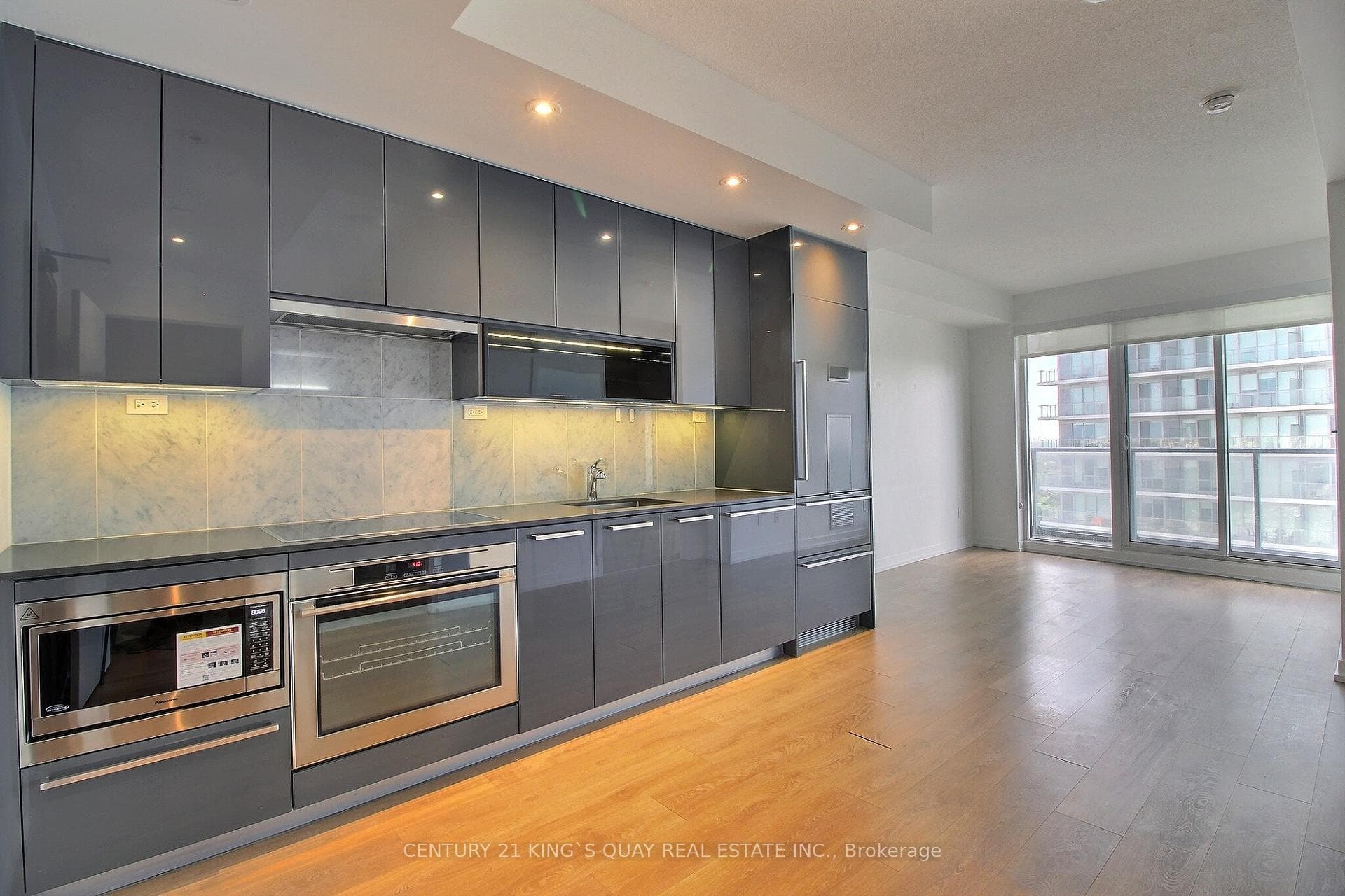 117 McMahon Drive Unit 2905 photo 2