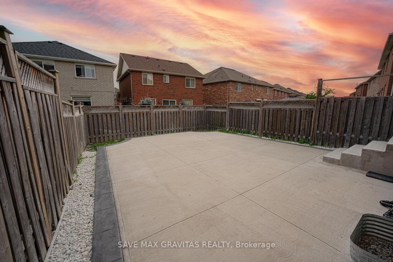 10 Thornbush Boulevard photo 35