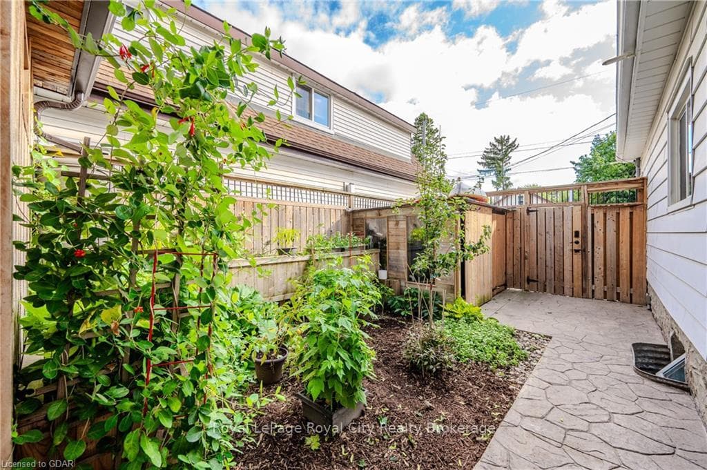 54 MENZIE Avenue photo 39