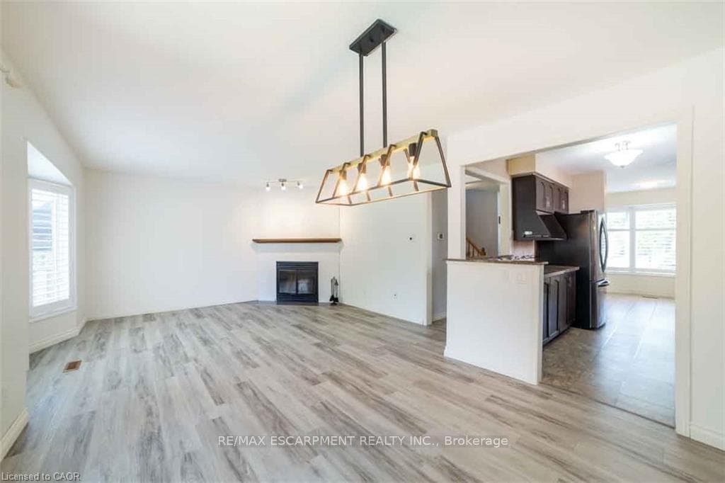 19 Beachgrove Crescent photo 9