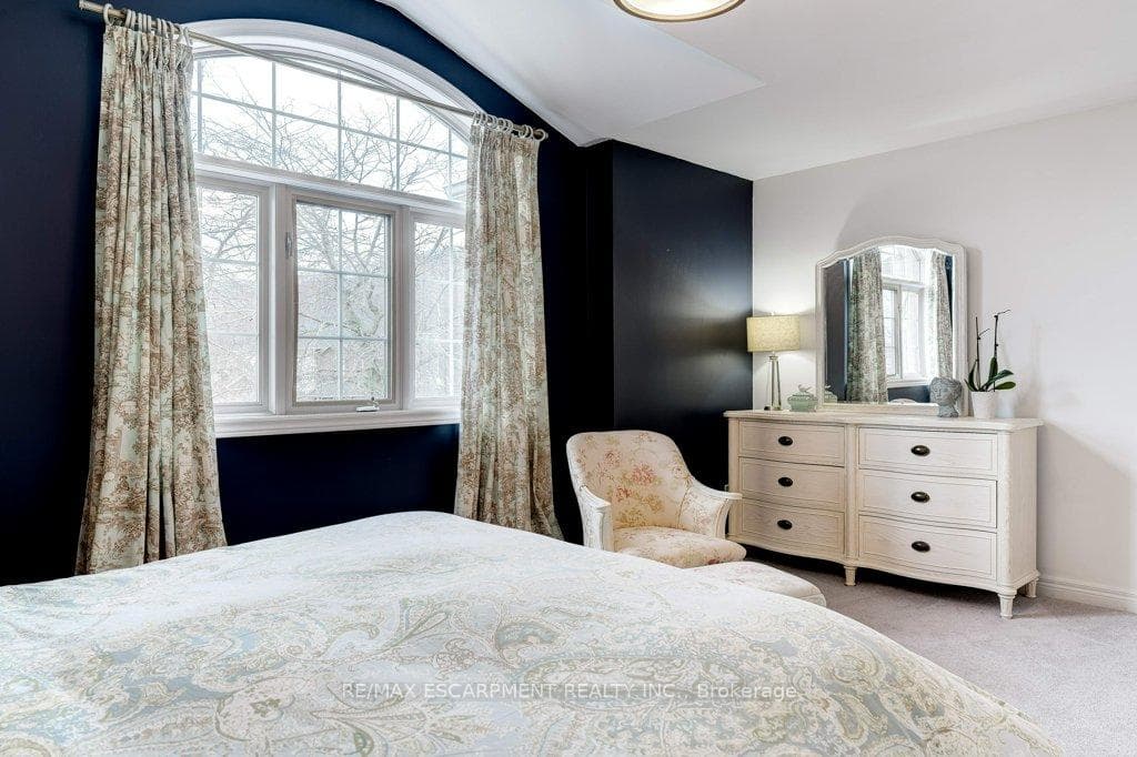 8 Tamarack Court photo 25