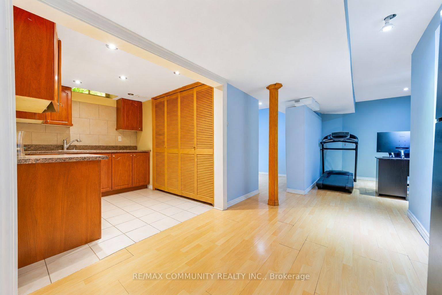 5901 Sidmouth Street photo 29
