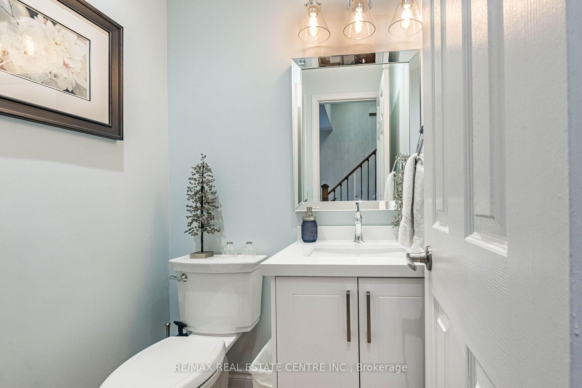 1571 Meadowfield Crescent photo 14
