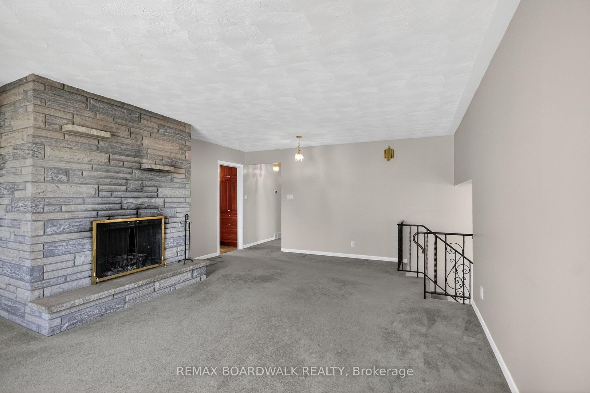 103 Christopher Hamilton Street photo 11