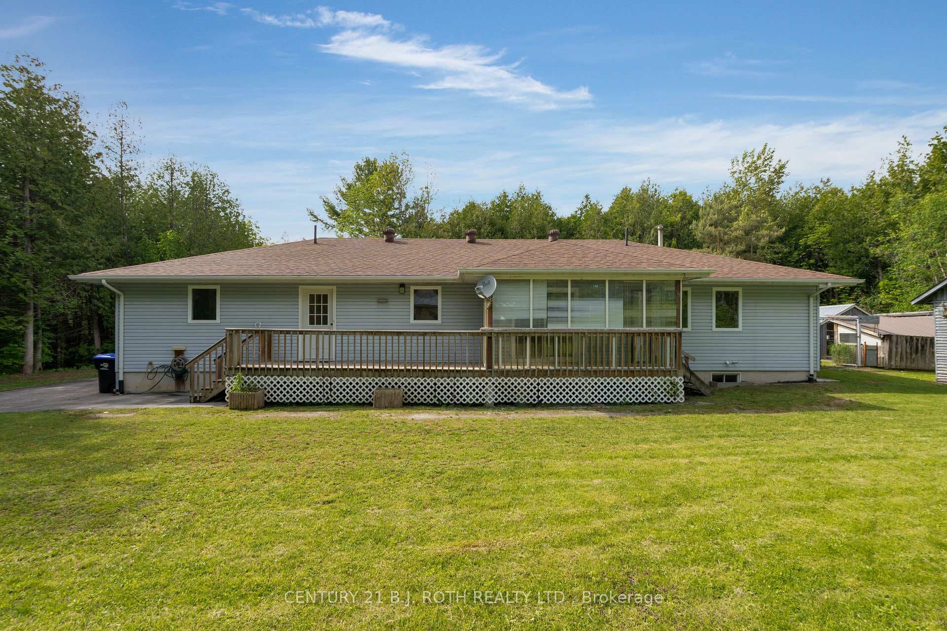 1775 Division Road photo 32