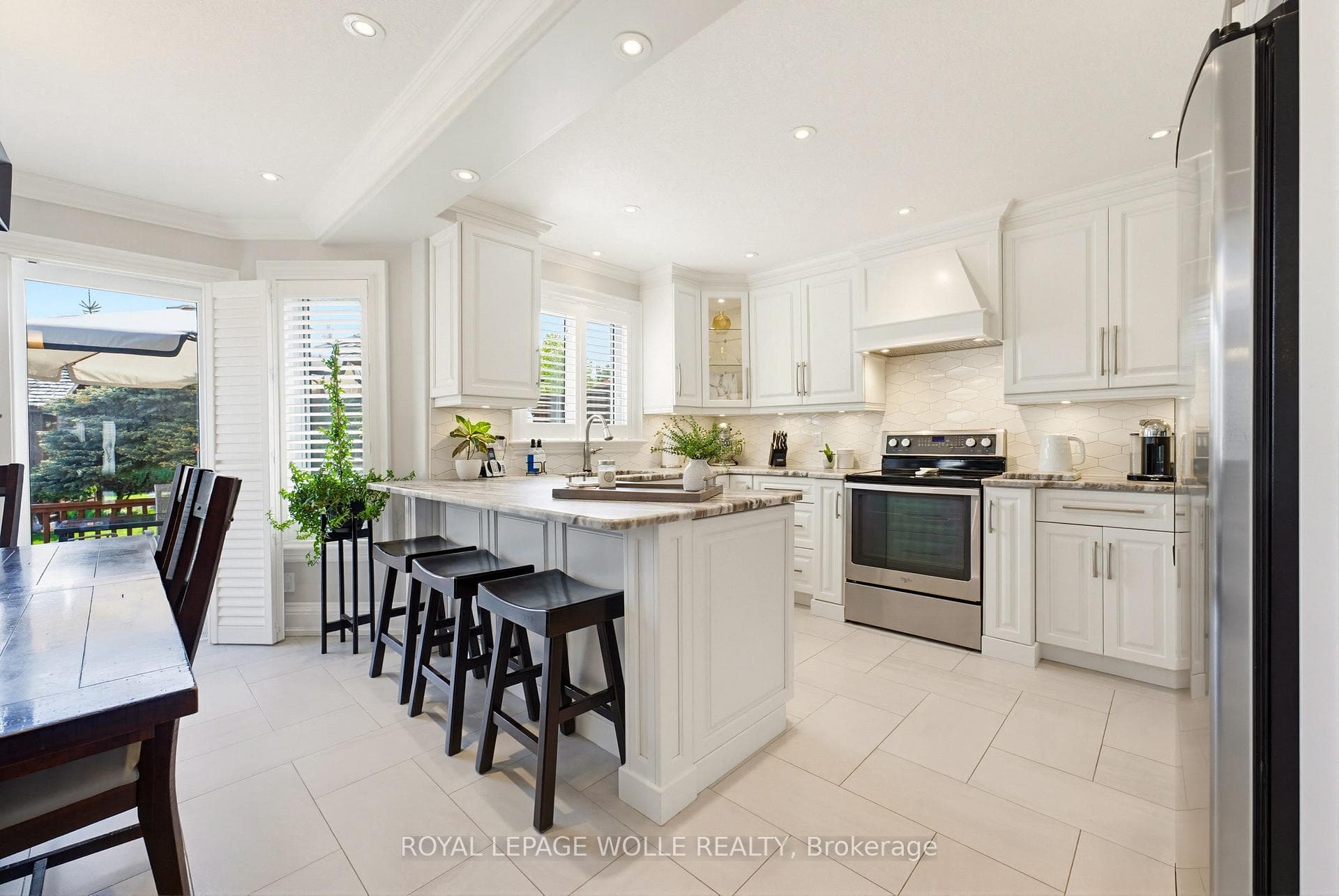 64 Highgate Road photo 9