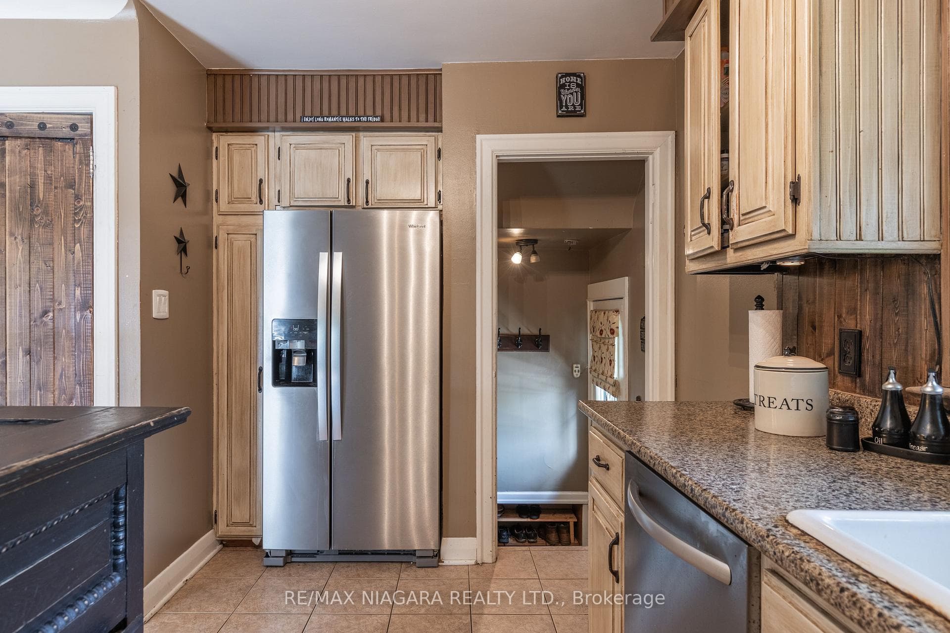 8171 Lamont Avenue photo 10